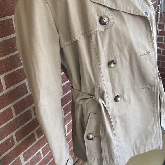 Gap Khaki Trench Coat - Picture 5 of 13